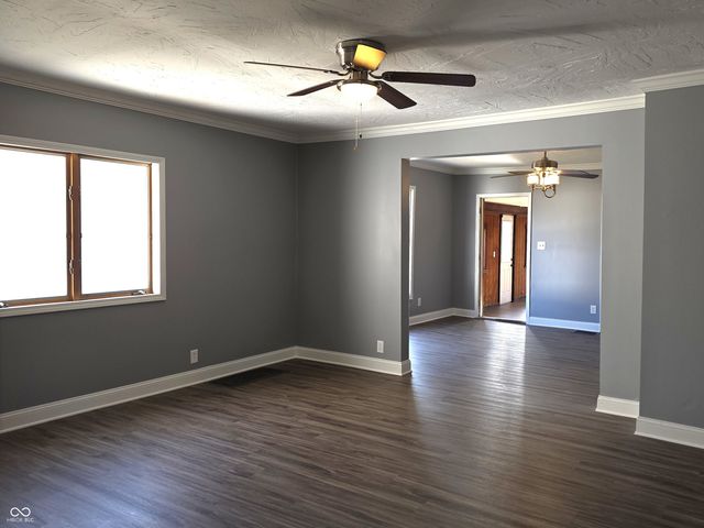 212 W Burnside Avenue, Fairland, IN 46126