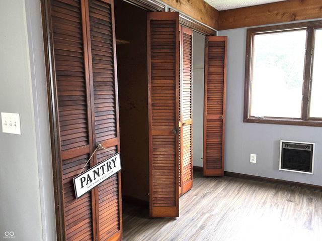212 W Burnside Avenue, Fairland, IN 46126