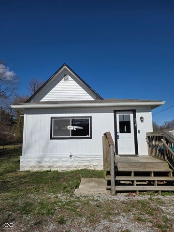 212 W Burnside Avenue, Fairland, IN 46126