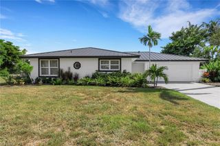 729 Sand Dollar DR, Sanibel, FL 33957