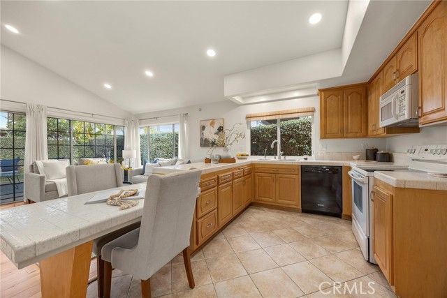 6347 Sombrero, Cypress, CA 90630