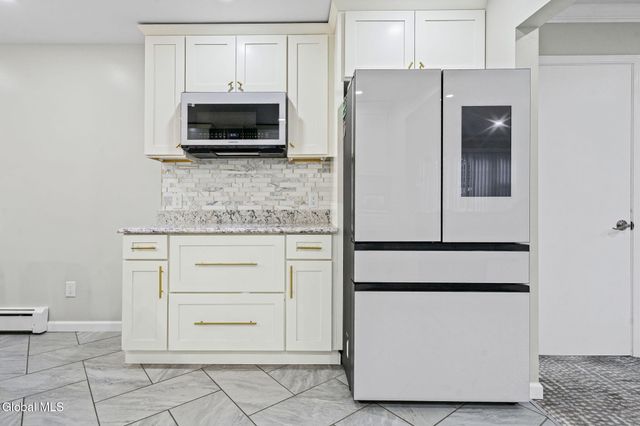 798 Downing Street, Niskayuna, NY 12309