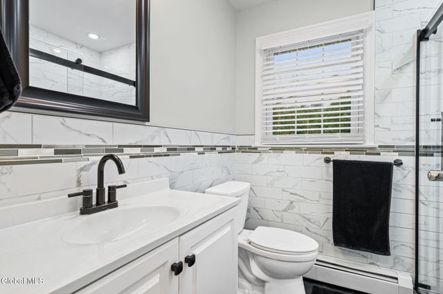 798 Downing Street, Niskayuna, NY 12309