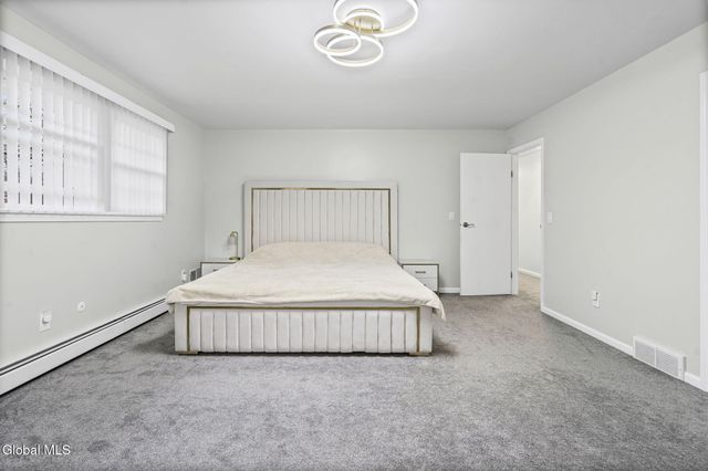 798 Downing Street, Niskayuna, NY 12309