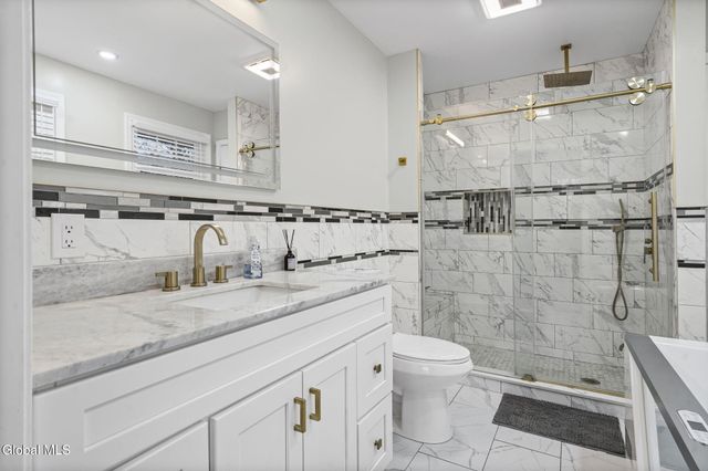 798 Downing Street, Niskayuna, NY 12309