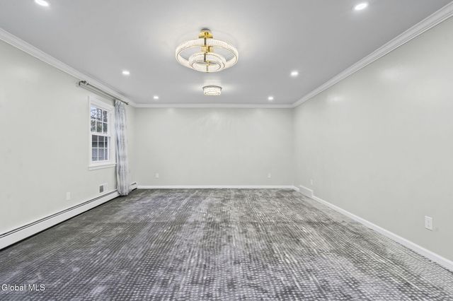 798 Downing Street, Niskayuna, NY 12309