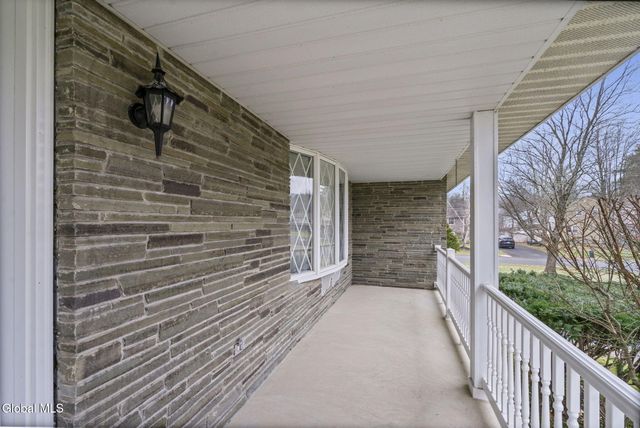 798 Downing Street, Niskayuna, NY 12309