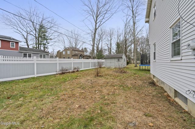 798 Downing Street, Niskayuna, NY 12309