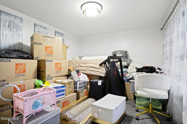 798 Downing Street, Niskayuna, NY 12309