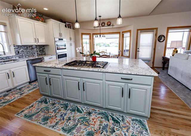 890 E Kings Deer Point, Monument, CO 80132
