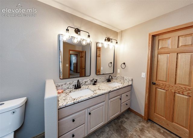 890 E Kings Deer Point, Monument, CO 80132