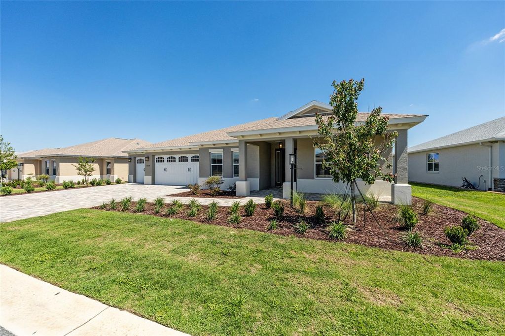 Image 4 of property listing at 10109 SW 82ND PLACE ROAD, Ocala, FL 34481