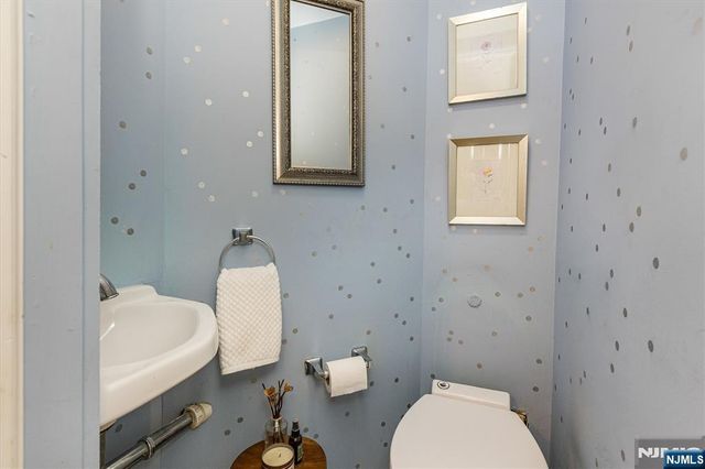 218 Inwood Avenue, Montclair, NJ 07043