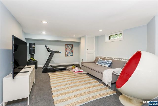 218 Inwood Avenue, Montclair, NJ 07043
