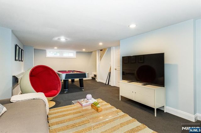 218 Inwood Avenue, Montclair, NJ 07043