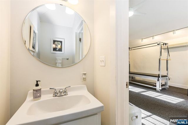 218 Inwood Avenue, Montclair, NJ 07043