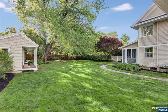 218 Inwood Avenue, Montclair, NJ 07043