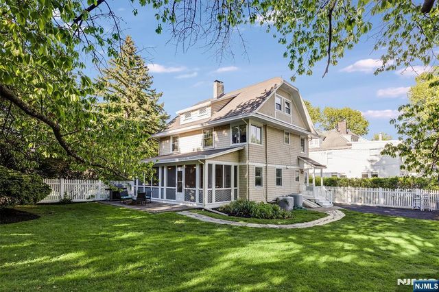 218 Inwood Avenue, Montclair, NJ 07043
