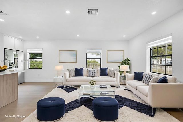 16140 NW 17th Pl, Miami Gardens, FL 33054