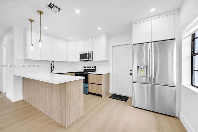 16140 NW 17th Pl, Miami Gardens, FL 33054