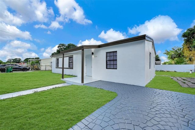 16140 NW 17th Pl, Miami Gardens, FL 33054