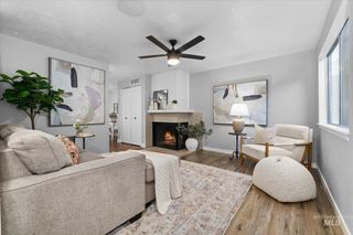 6829 W Maxwell Ln, Boise, ID 83704