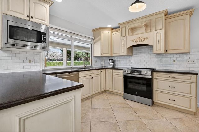 5741 SE Winged Foot Drive, Stuart, FL 34997