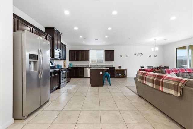 3934 E College, Visalia, CA 93292