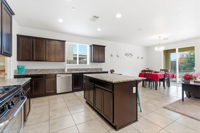 3934 E College, Visalia, CA 93292