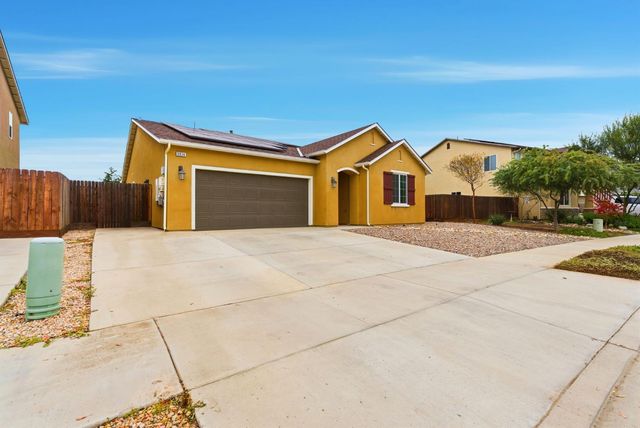 3934 E College, Visalia, CA 93292