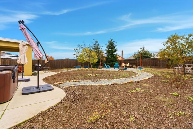 3934 E College, Visalia, CA 93292