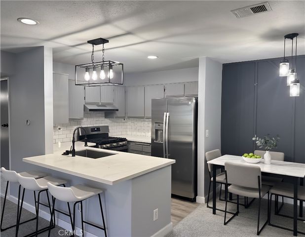 23605 Del Monte Drive 254, Valencia, CA 91355