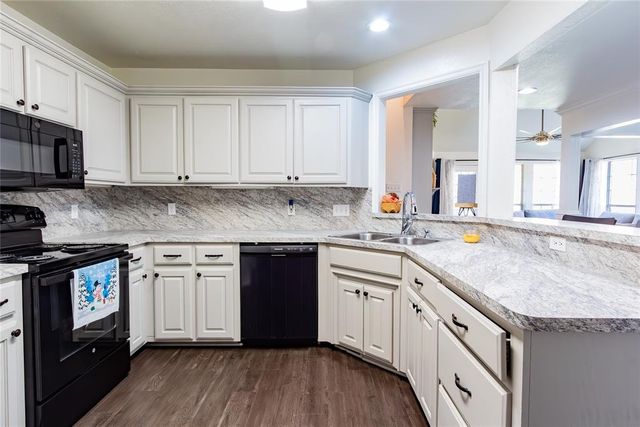 9014 N Timberview Drive, Midwest City, OK 73130