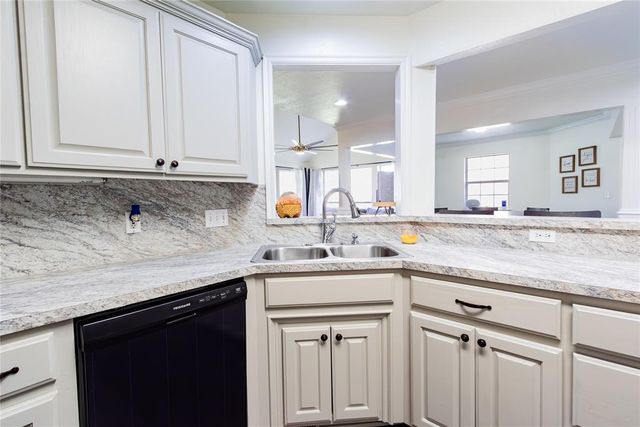 9014 N Timberview Drive, Midwest City, OK 73130