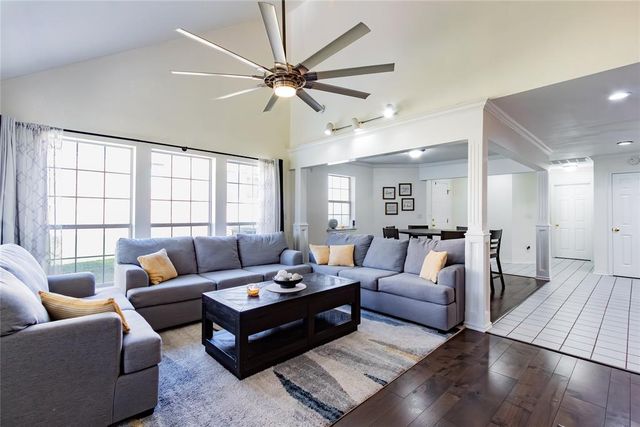 9014 N Timberview Drive, Midwest City, OK 73130