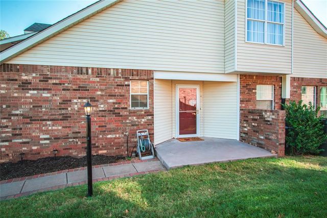 9014 N Timberview Drive, Midwest City, OK 73130