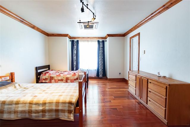 9014 N Timberview Drive, Midwest City, OK 73130