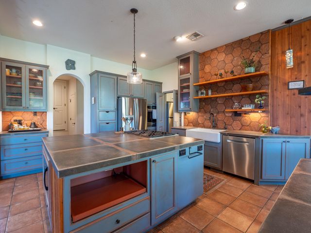 10731 CASSIA DR, Austin, TX 78759