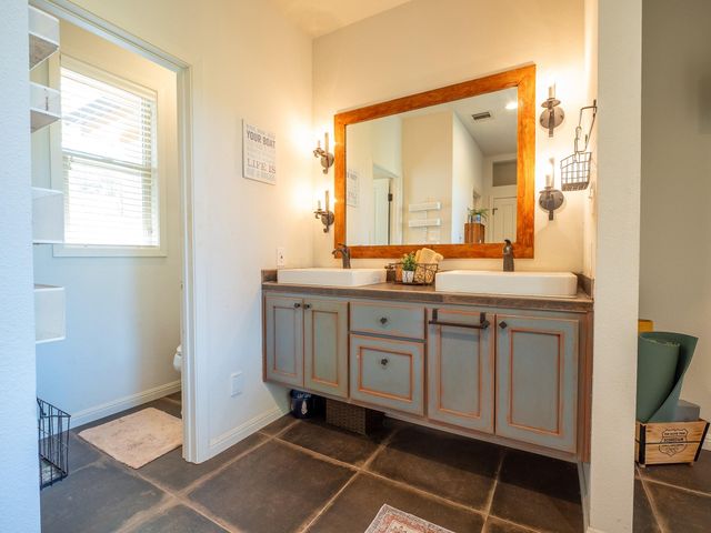 10731 CASSIA DR, Austin, TX 78759