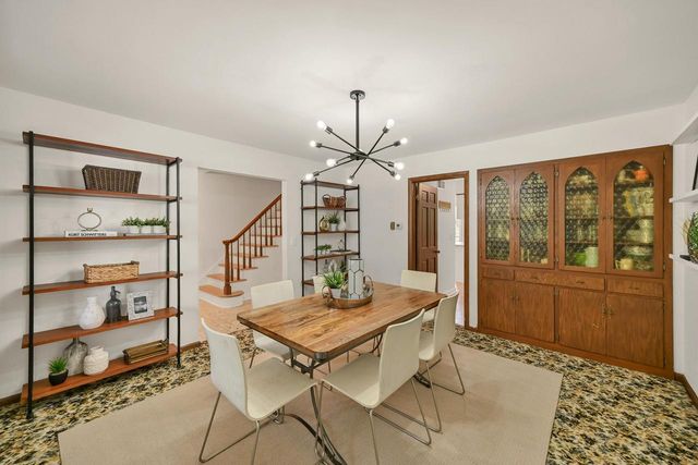 7266 N Pierron ROAD, Glendale, WI 53209