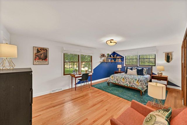 7266 N Pierron ROAD, Glendale, WI 53209
