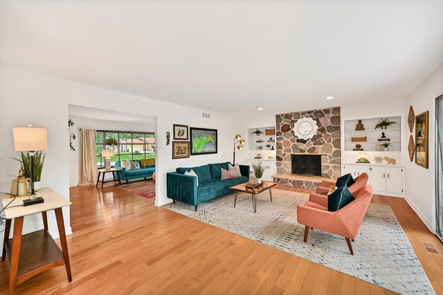 7266 N Pierron ROAD, Glendale, WI 53209