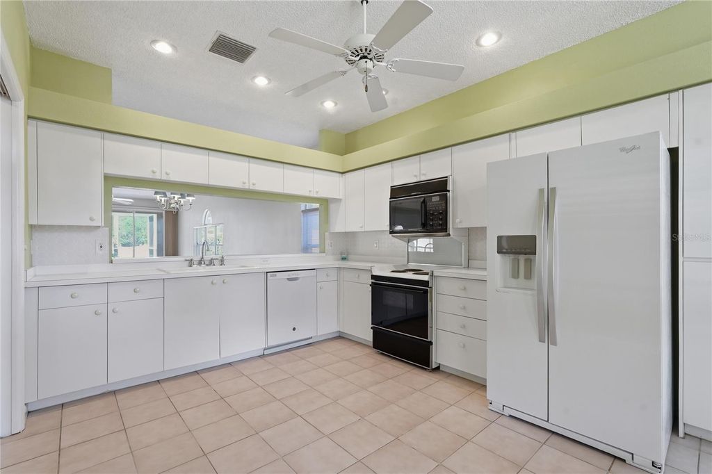 Image 6 of property listing at 1186 DARTFORD DRIVE, Tarpon Springs, FL 34688