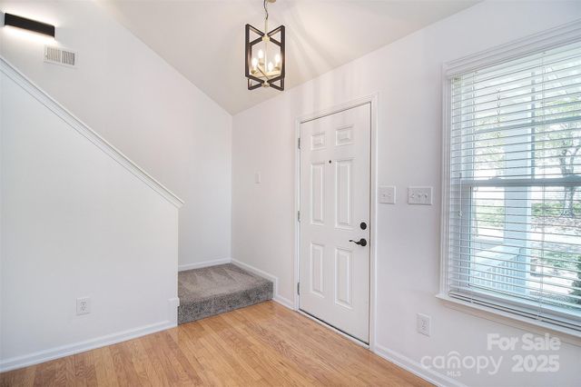 6631 Vlosi Drive, Charlotte, NC 28226