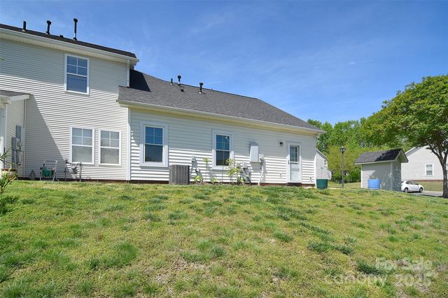 6631 Vlosi Drive, Charlotte, NC 28226