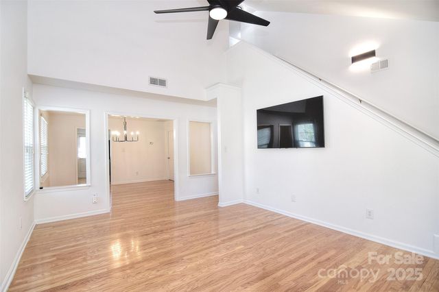 6631 Vlosi Drive, Charlotte, NC 28226