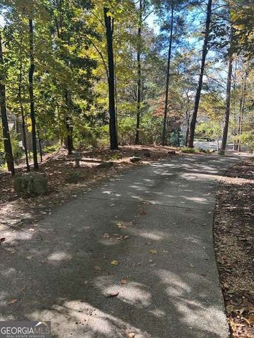 18 W Wesley Ridge, Atlanta, GA 30327