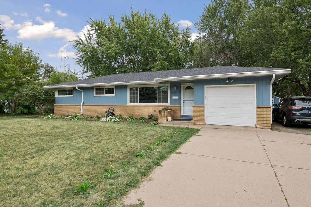 3013 63rd Avenue N, Brooklyn Center, MN 55429 — exterior