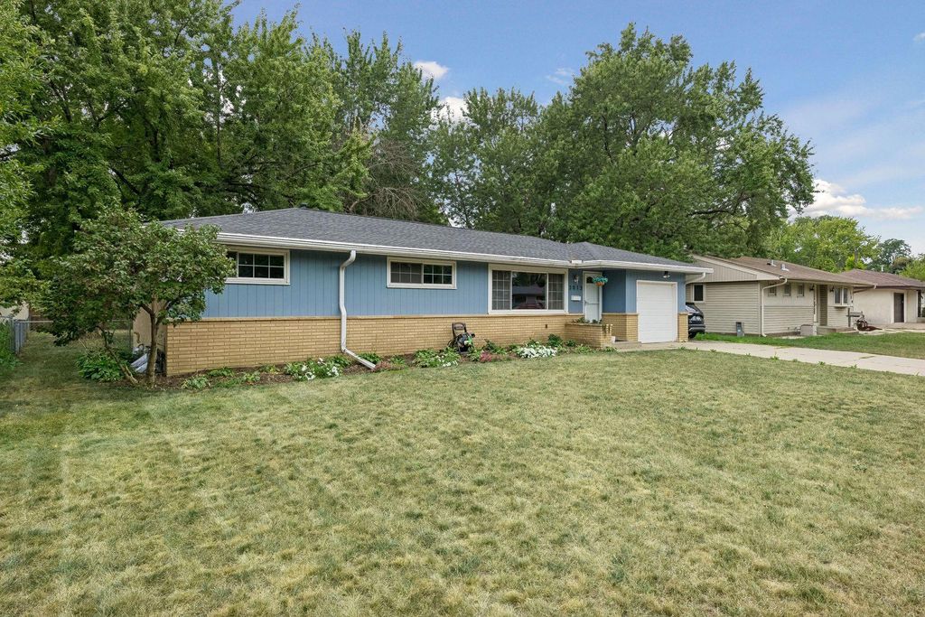 3013 63rd Avenue N, Brooklyn Center, MN 55429 — photo 2