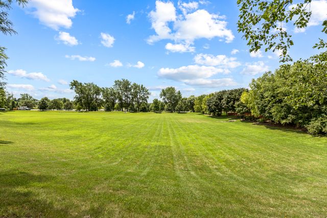 2253 Sunrise Circle, Aurora, IL 60503